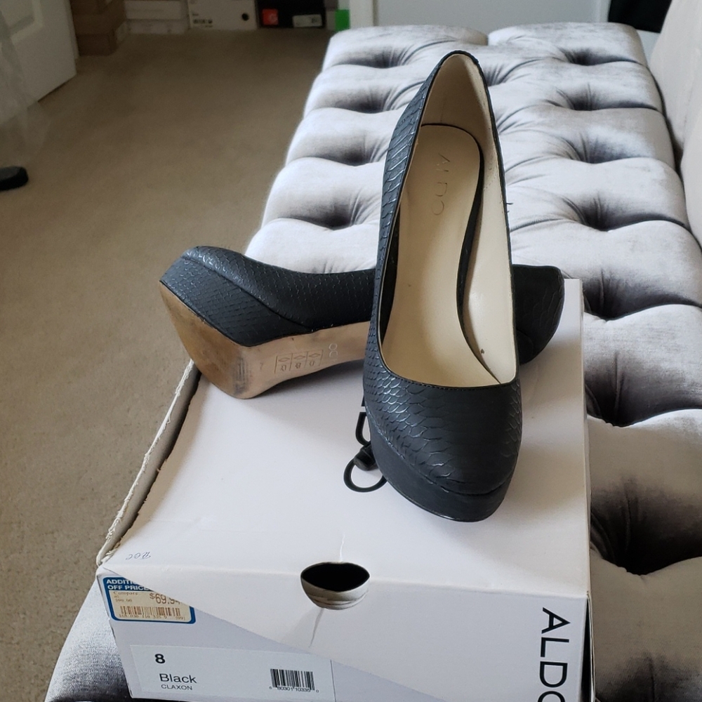 Heels - Picture 2 of 4